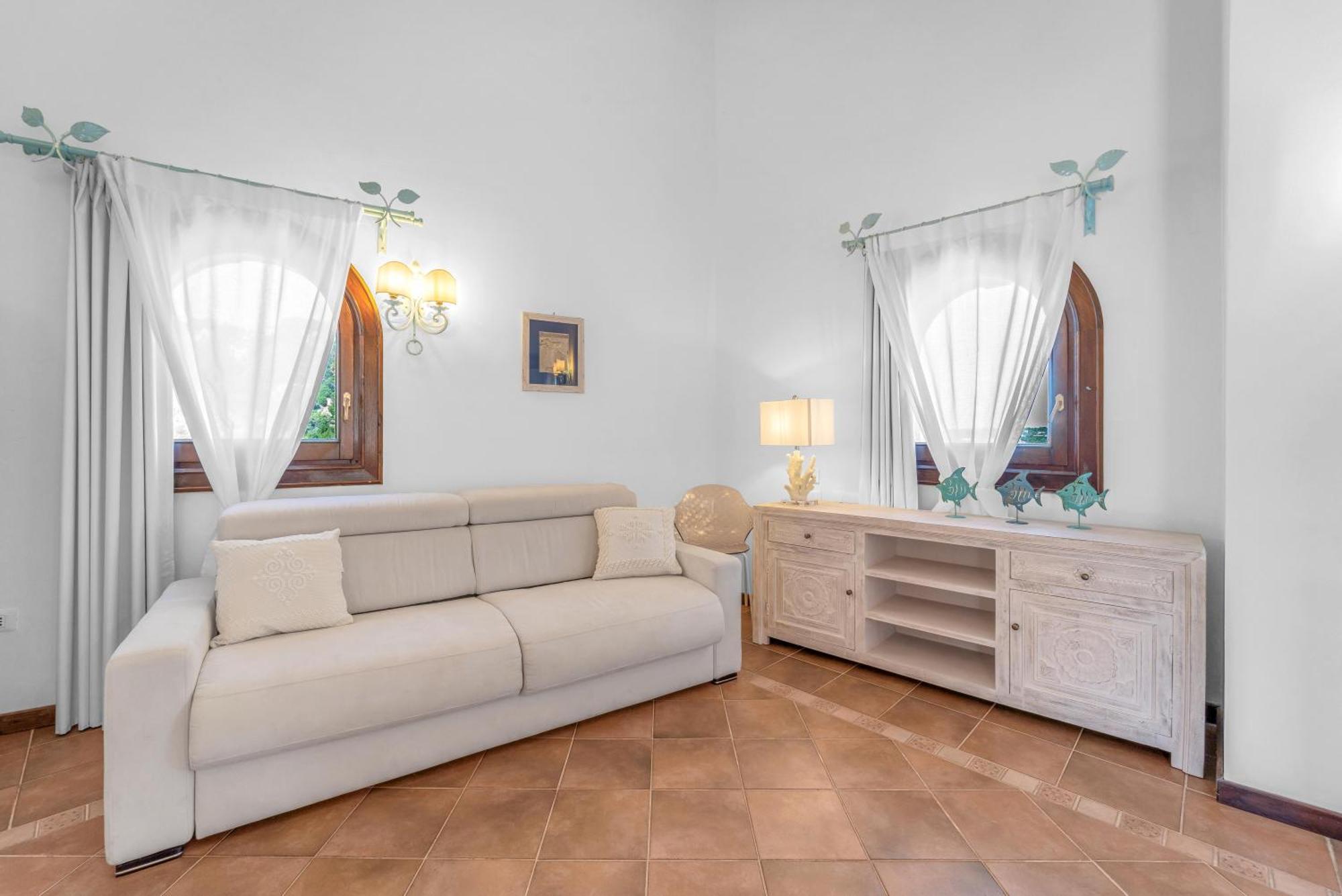 לישה די ואקה -Luxury- Torretta Con Piscina E Spiaggia A 300 Mt מראה חיצוני תמונה